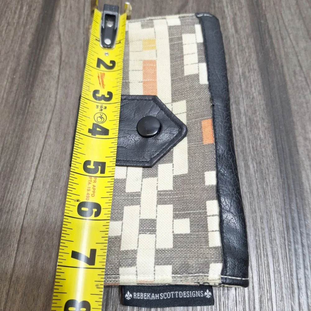 Rebekah Scott Designs Geometric Fabric Bifold Wallet Gray Orange Black Snap Zip